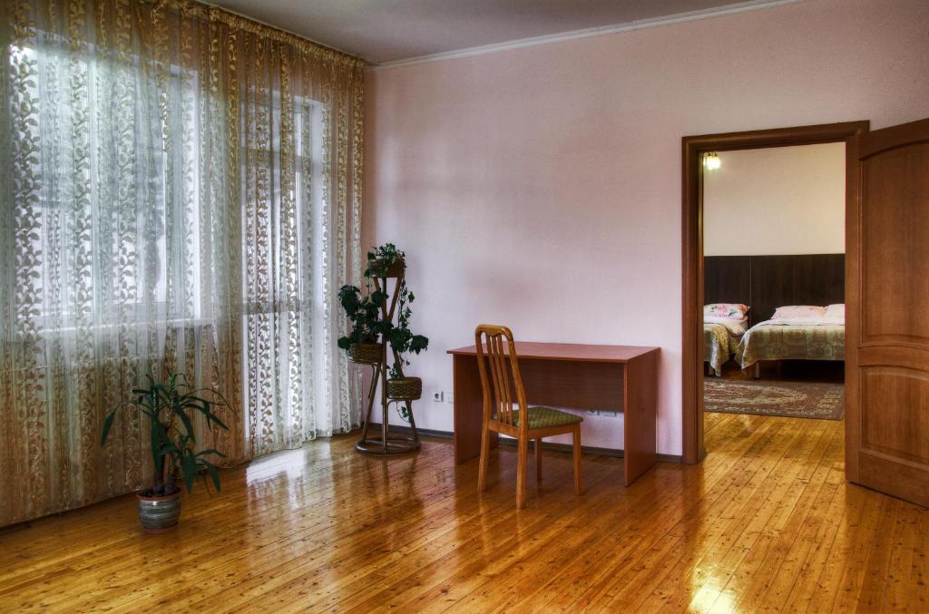 Guest House On Sadovaya Almatî Cameră foto